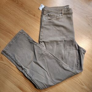 Beige Straight-Leg Jeans Reitman's